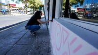 Intervención a edificio anexo.  Mural "Catarsis circundante" Tu ciudad tu lienzo