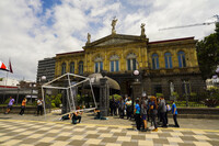 Festival Certamen La Semilla  Intervenciones urbanas.   Con la obra Distopico